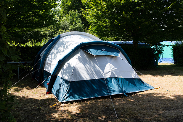 emplacement tente en camping